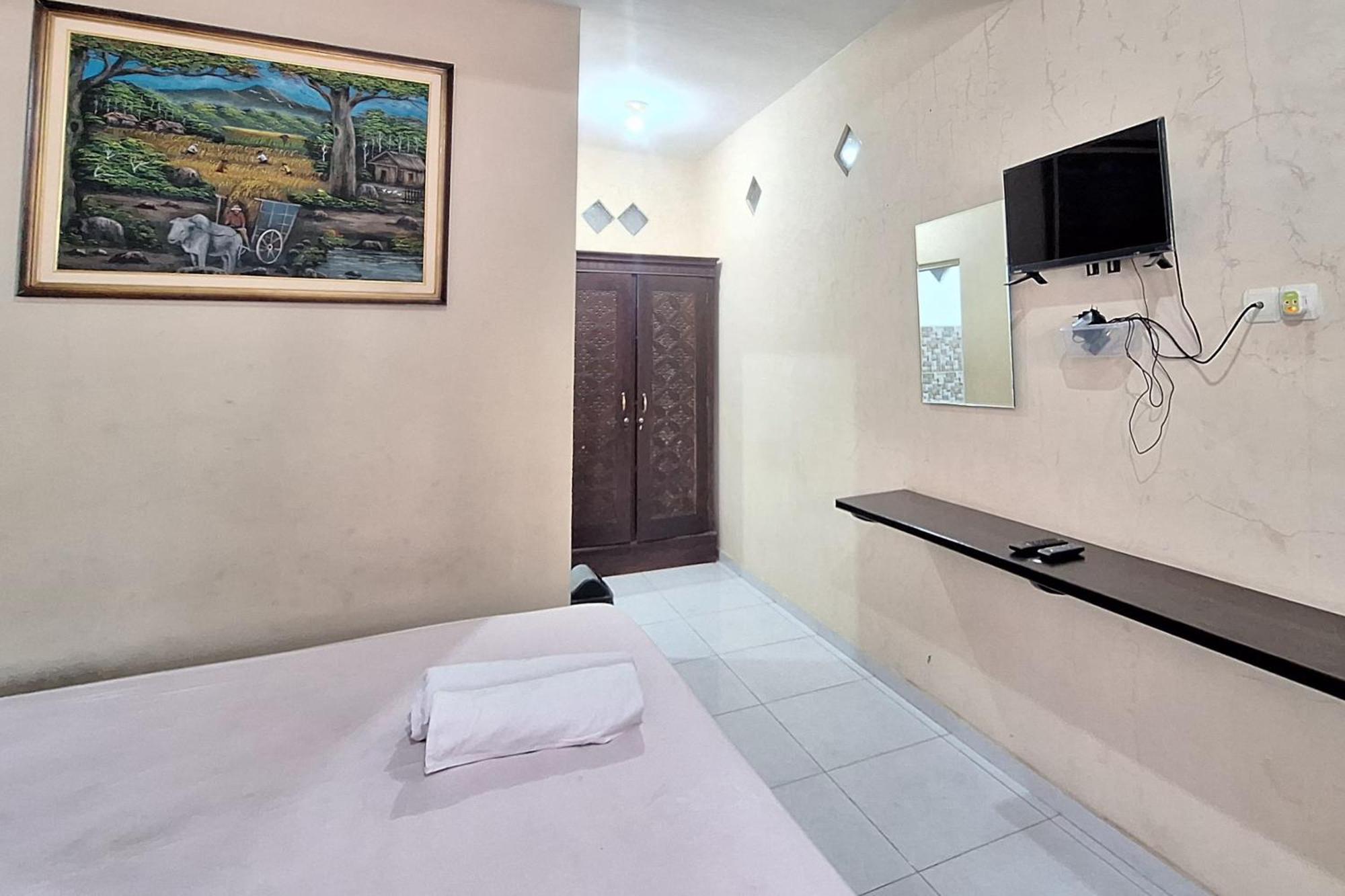 Villa Bukit Bunga Syariah Redpartner Pacet Mojokerto Екстер'єр фото