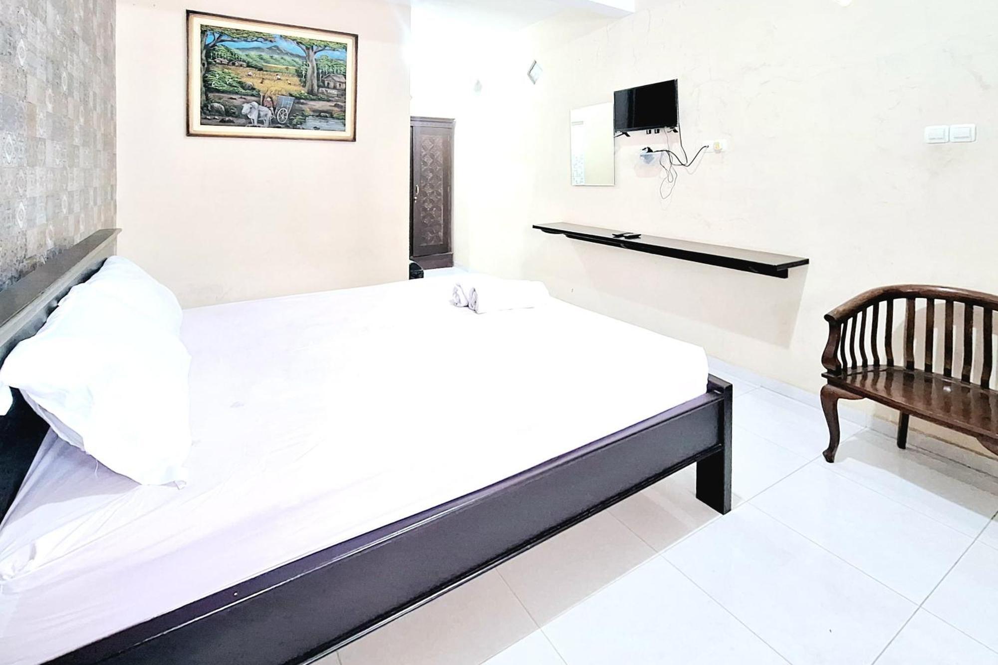 Villa Bukit Bunga Syariah Redpartner Pacet Mojokerto Екстер'єр фото