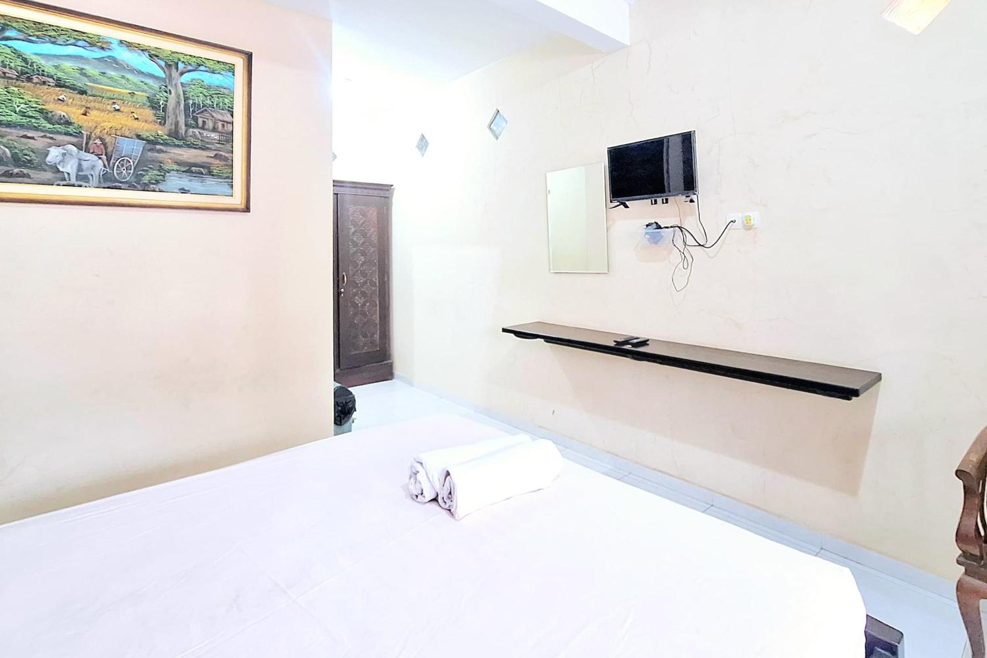 Villa Bukit Bunga Syariah Redpartner Pacet Mojokerto Екстер'єр фото