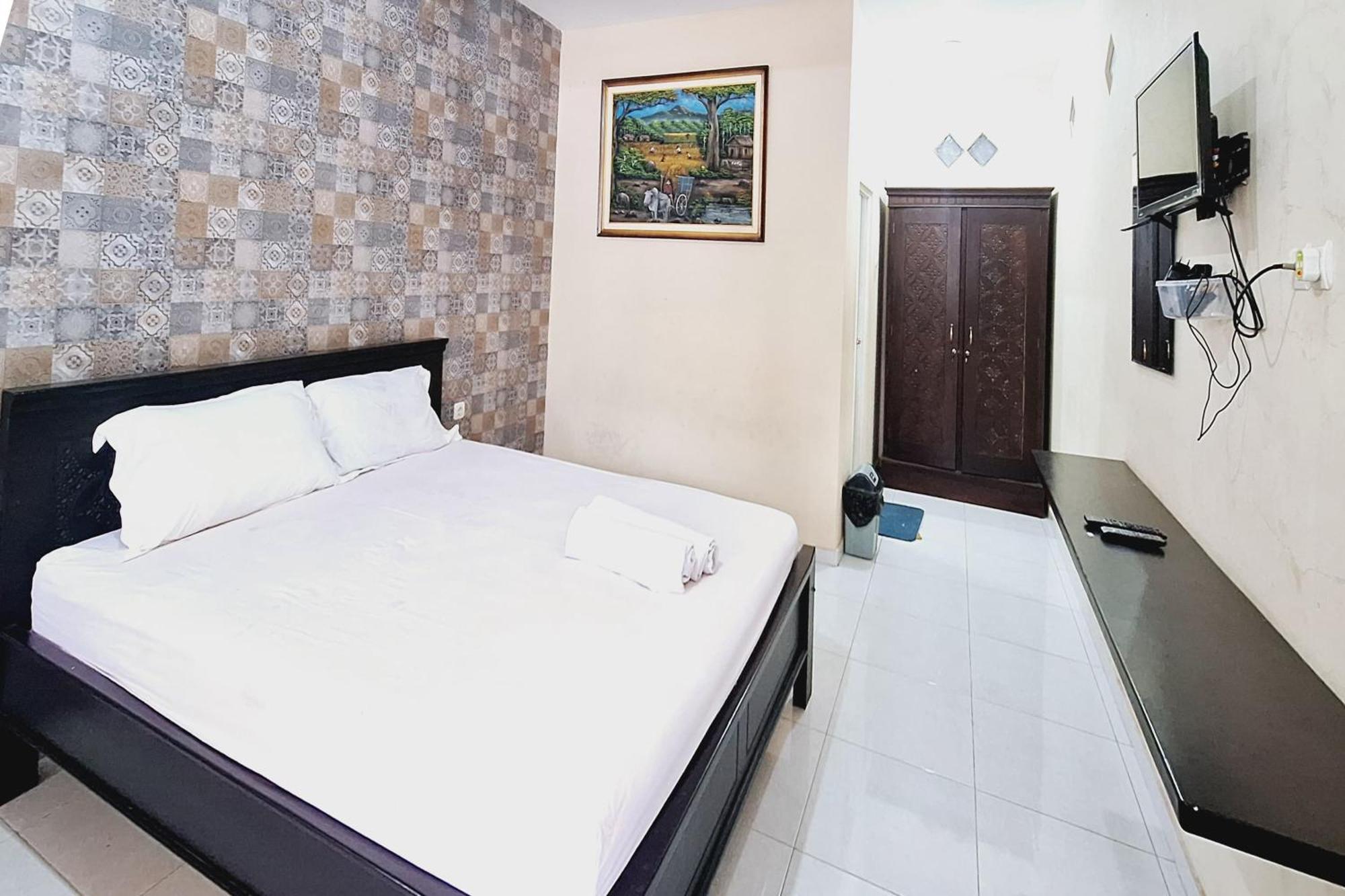 Villa Bukit Bunga Syariah Redpartner Pacet Mojokerto Екстер'єр фото